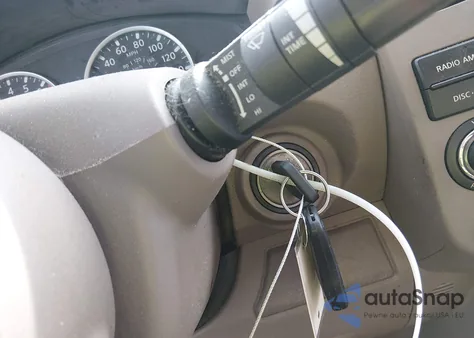 2011 Nissan Pathfinder Sv z USA, uszkodzony, nr VIN 5N1AR1NN0BC619232